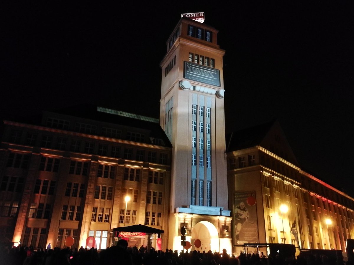 Mirko R On Twitter Turn The Radio On Berlinleuchtet