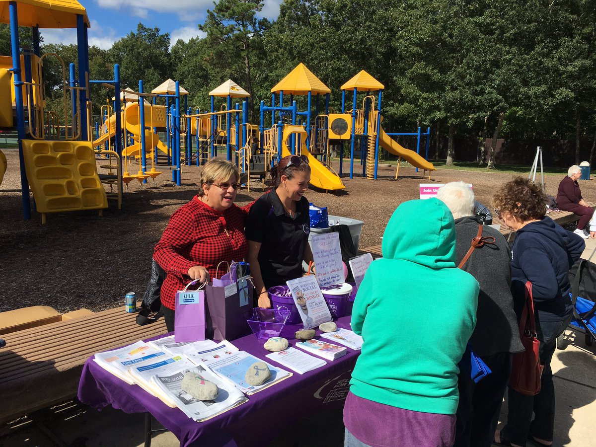 RFLBerkLac's tweet photo. Beautiful day for spreading the word about @RelayForLife at the cancer survivors picnic at Gille Park in #LaceyNJ! #CarnivalForACure https://t.co/3aYPRBYHim