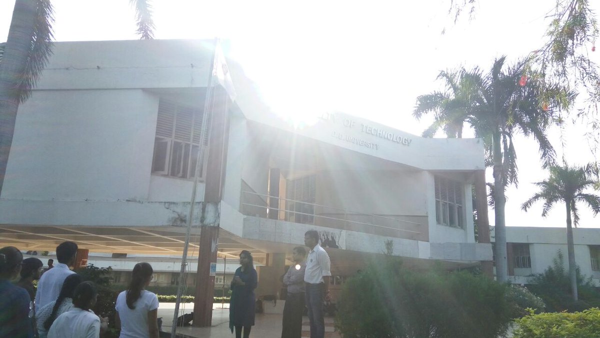 PatelsdhyeyDK's tweet photo. Nss-Week. 21st to 27th by
NSS-DDU #Project_Coordinator, #PO, And #Volunteers...!!
Special Thanks to Anjali ma'am ....!!! https://t.co/jx3Snajltr