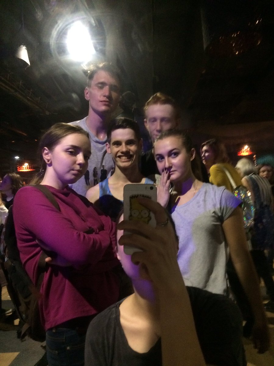 Ilinasofya's tweet photo. СУПЕР #пошлаямолли https://t.co/QaDTQ5w056