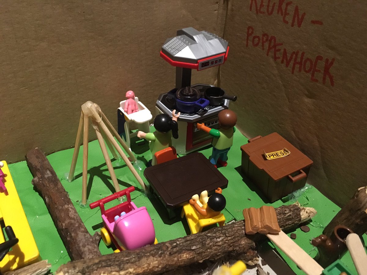 Jouskala's tweet photo. Maquette gemaakt rond onze nieuwe speelruimte #opvang #eindwerk #gent #stibo https://t.co/rvM8kjIw9o