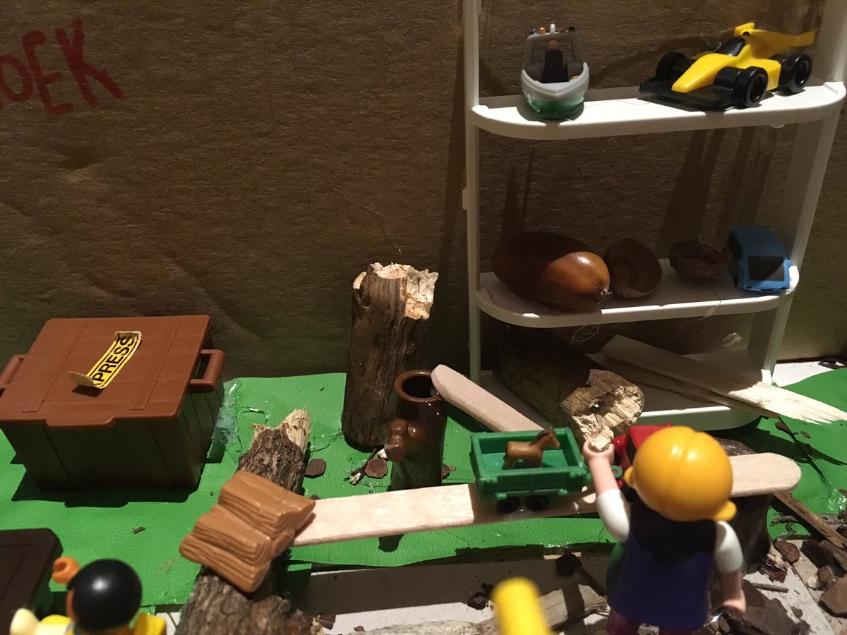 Jouskala's tweet photo. Maquette gemaakt rond onze nieuwe speelruimte #opvang #eindwerk #gent #stibo https://t.co/rvM8kjIw9o