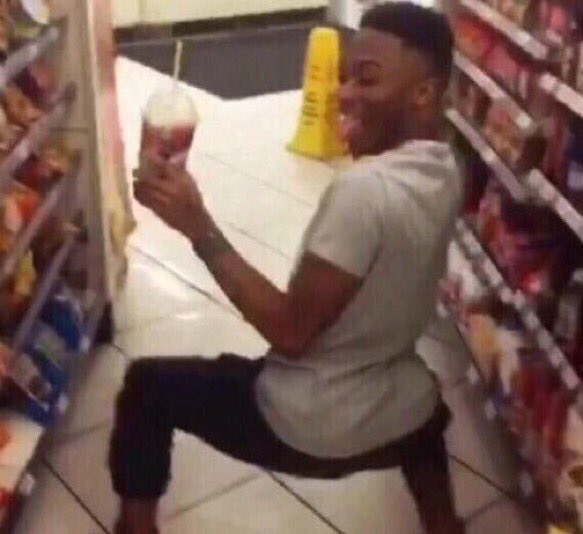 elevensrichie's tweet photo. me holding my pumpkin spice latte, buying candy then heading home to watch scary movies https://t.co/LmJmX8MAvf