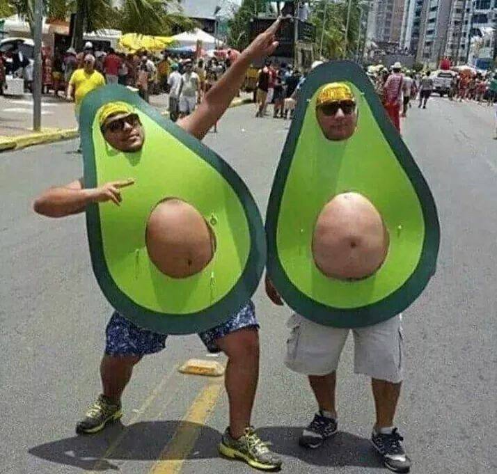👻 🎃 Who said ladies are the only ones who can look sexy on Halloween?? 🥑 🎃