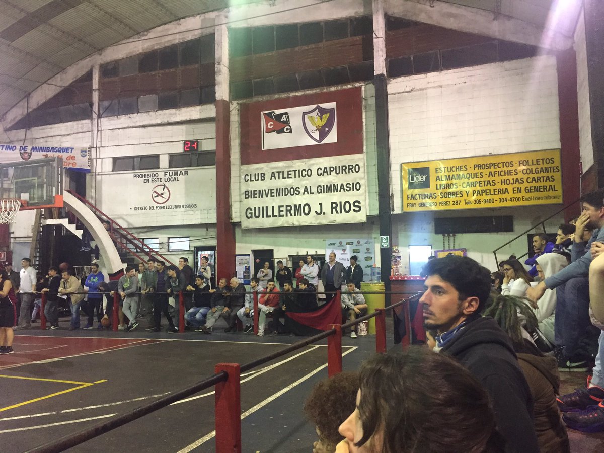 TamaraRudnitzki's tweet photo. #LFB2017 #CopaPlata cancha llena, Estadisticas on line,presencia d prensa,del DT de sel femenina,@aa02galle,d jugadoras d copa oro...💪👱🏼♀️🏀 https://t.co/Dfr1FLDzUa