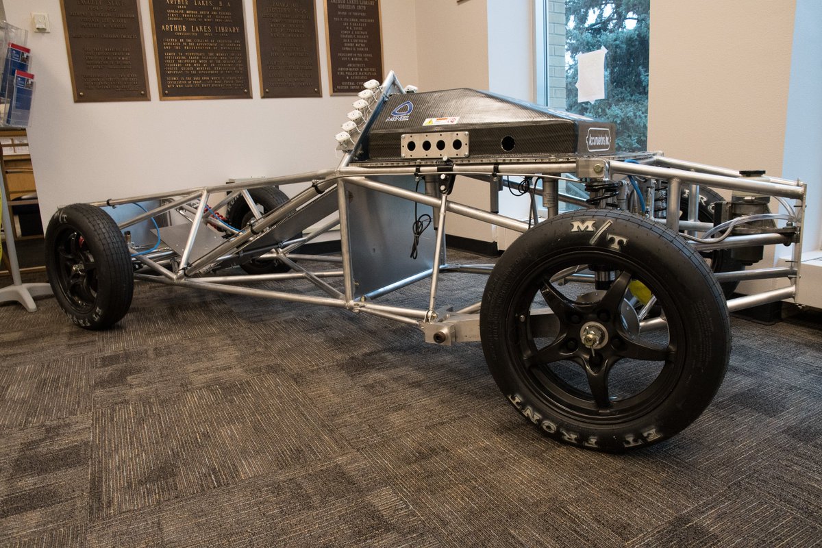 coschoolofmines's tweet image. On Monday, Oct. 2, at noon, Team #Diggerloop will be in the @ArthurLakesLib talking about designing their @Hyperloop pod!