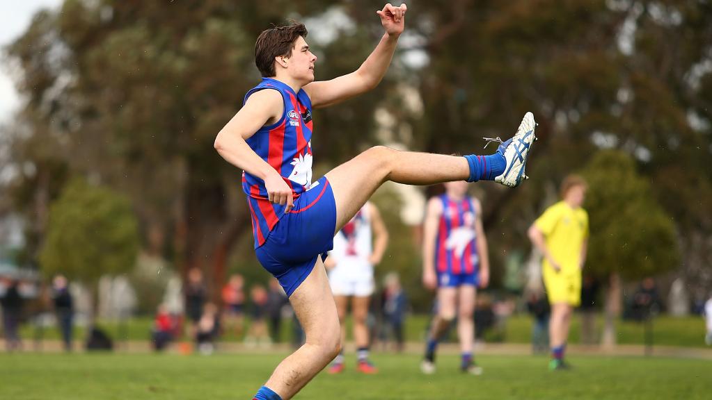 localfooty's tweet photo. Toby Wooller takes out Oakleigh Chargers best-and-fairest: https://t.co/qHVizEKygS https://t.co/rXOH9pPDFi