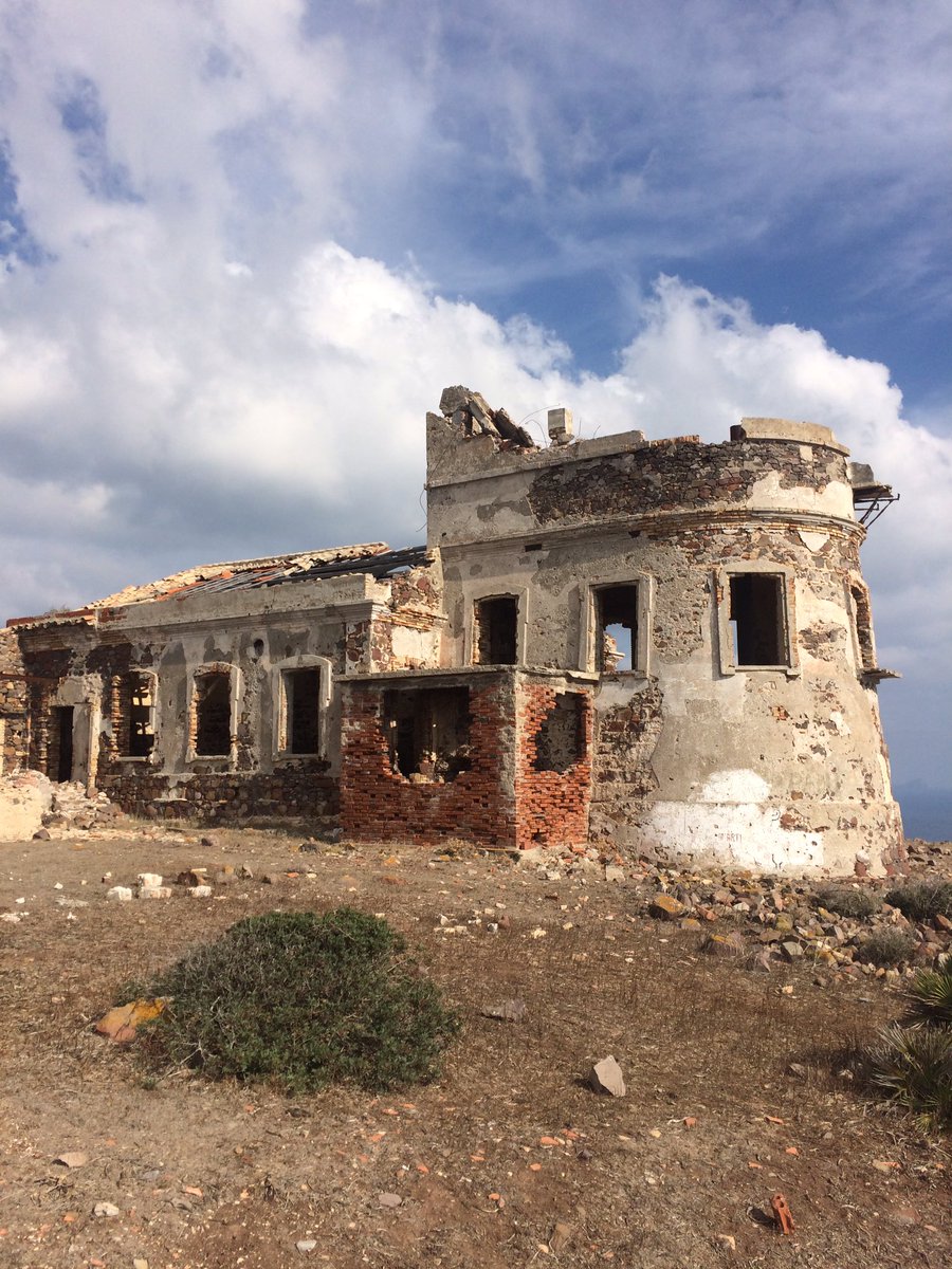 maurcs77's tweet photo. #Semaforo #CapoSperone #SantAntioco #Sardegna 🇮🇹 https://t.co/HJkHAjAkb1