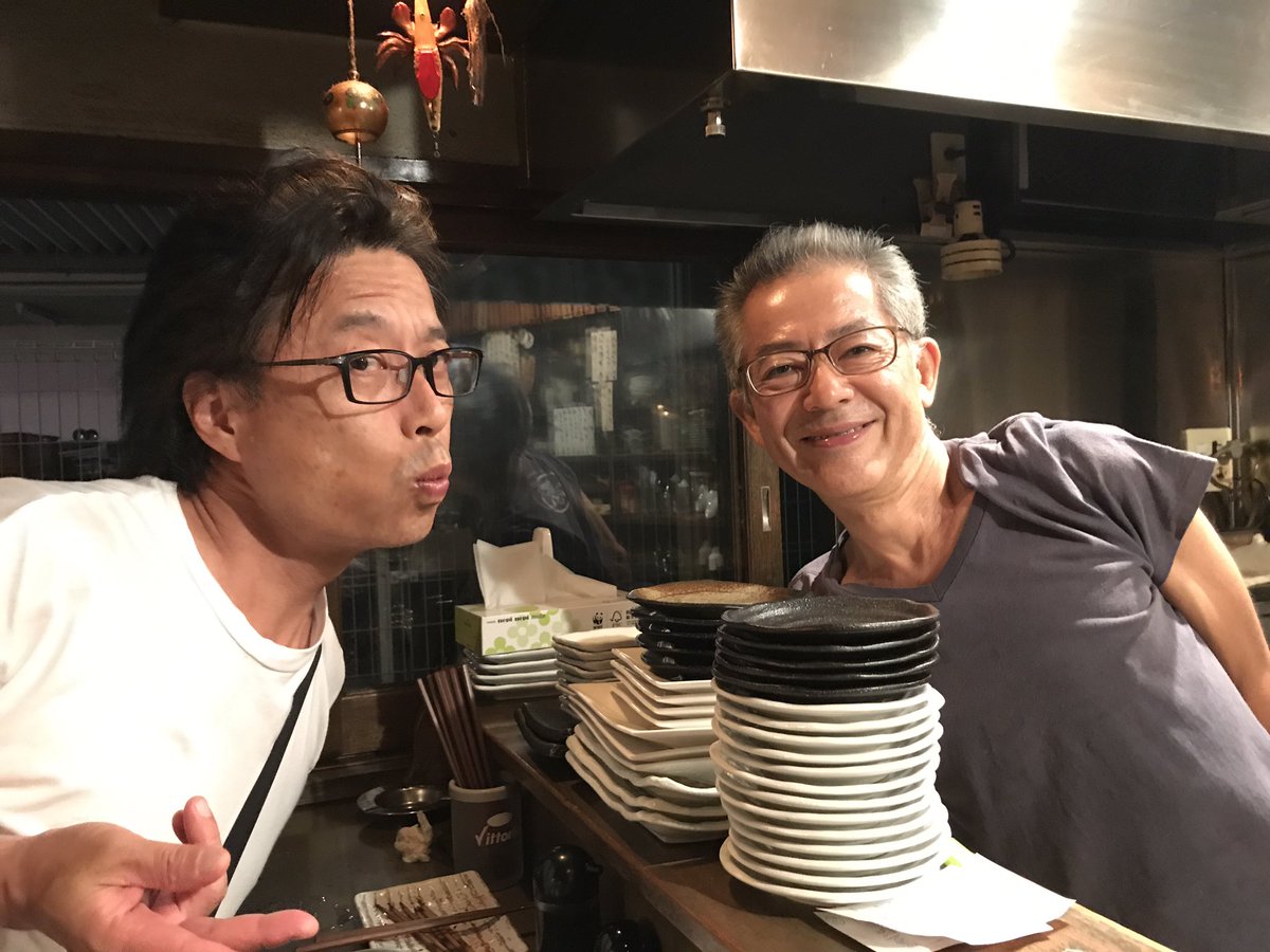 平松 慶 釣り人が集まる もつ焼 秀 やっぱり ここは釣り人の聖地 変わらない店主 変わらない店内 変わらない味 あの頃の匂い 無造作に壁に貼られた写真が今も変わらなく もつ焼 秀 下北沢駅が最寄り駅です T Co K9eebarrll