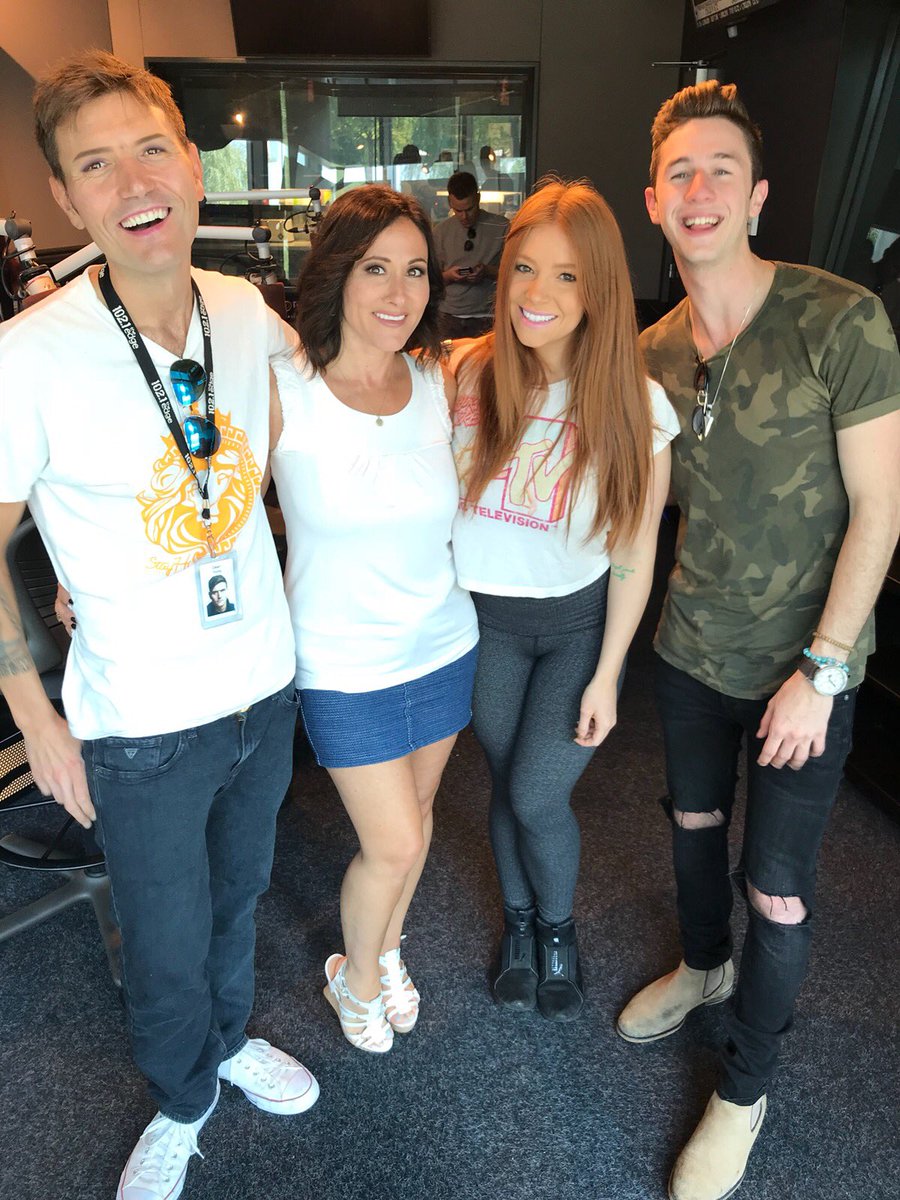 singleinthecity's tweet photo. Tune in to the #DatingandRelationship Show 2night 9pm @am640 catch our chat about #Millennials and #dating! 
#singleinthecity #datingadvice https://t.co/AOyrpCbtsR