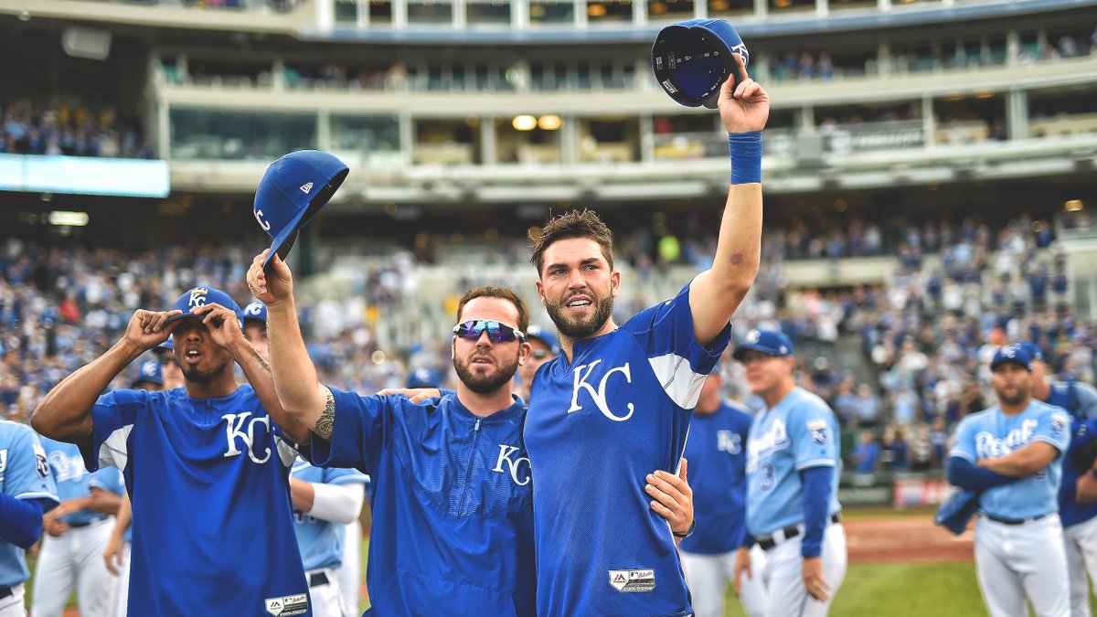 Royals's tweet photo. An unbreakable bond. #RaisedRoyal https://t.co/S26xizRKI9