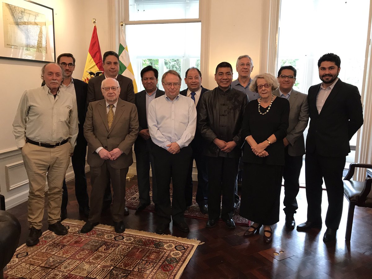 ArceZaconeta's tweet photo. Concluyen exitosamente las jornadas de trabajo de los equipos jurídicos nacional e internacional sobre las demandas bolivianas en La Haya. https://t.co/IUTDTk1Wnj
