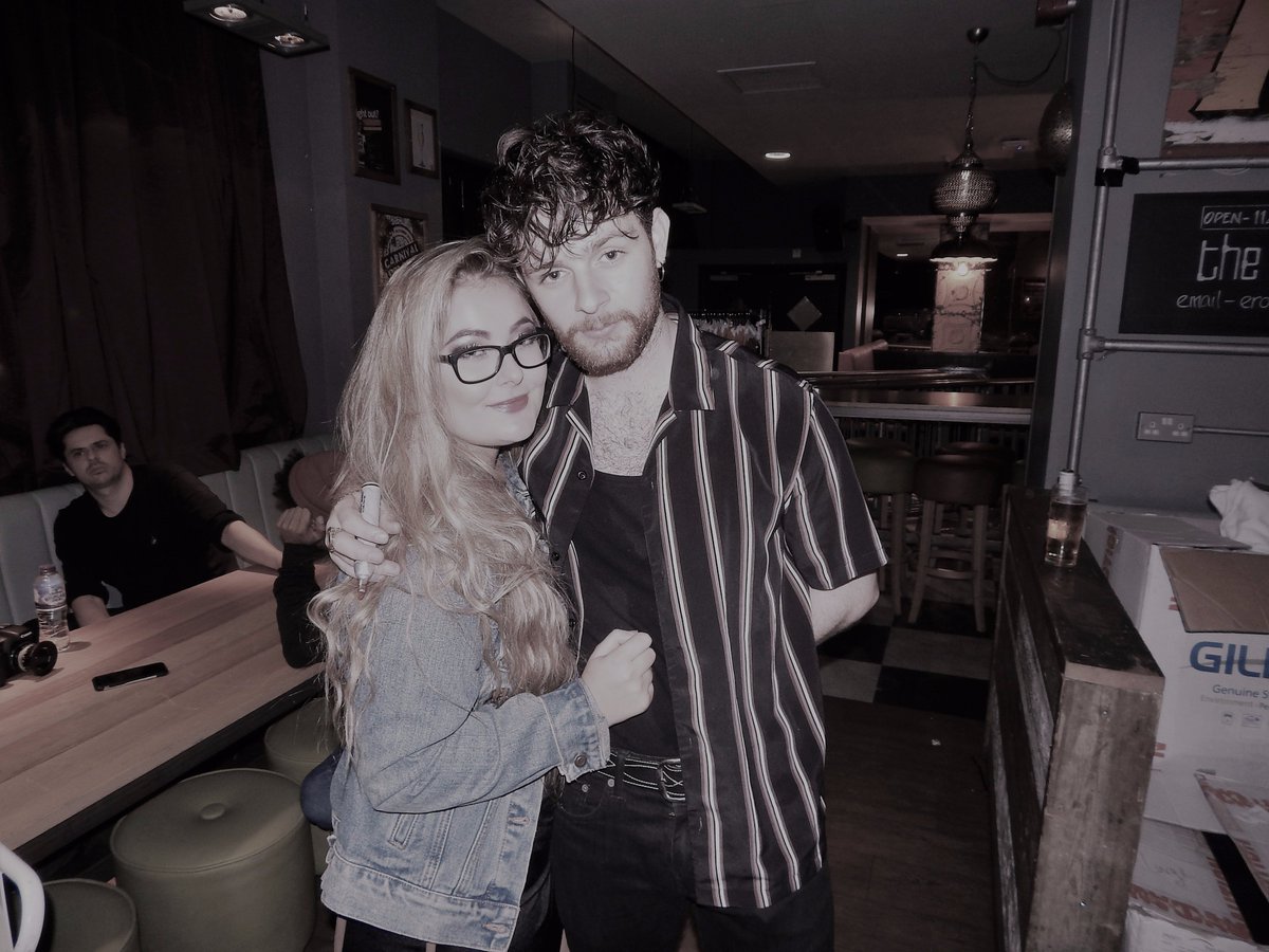 abbiecdefgh's tweet photo. @Tom_Grennan at the old fire station, my first gig report will be up tomorrow #pinging https://t.co/E31BDUcnDl