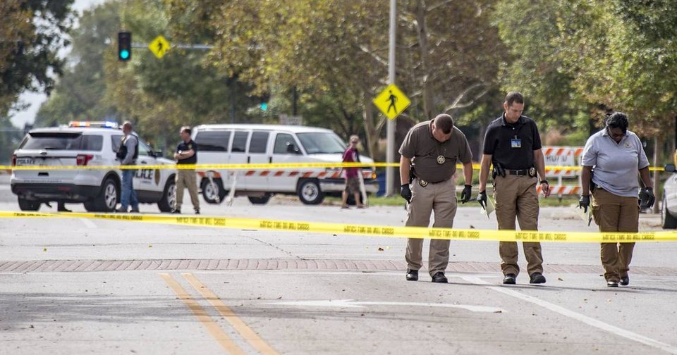 OKnewswire's tweet image. ‘Boom, boom, boom, boom’: Shooting in downtown Lawrence, Kansas, leaves three dead, two injured dlvr.it/PrlX9j