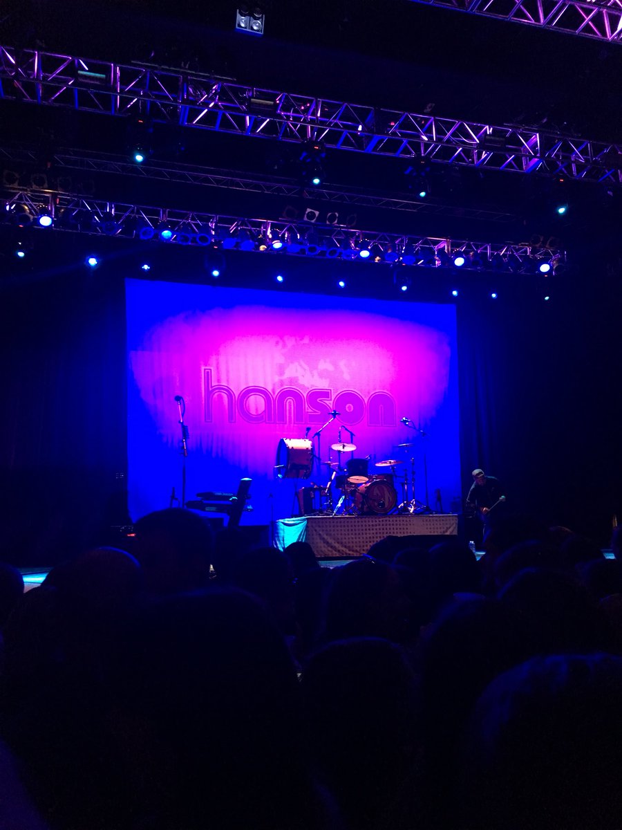 kaydawn_'s tweet photo. Waiting for @hansonmusic at the @HOBBoston #manfrommilwaukee pleeeease! https://t.co/2atqAR8cZf