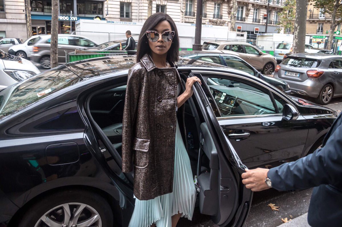 Bonang's tweet photo. ....#PFW 🇫🇷🥂👑 #JohnGallianoShow https://t.co/cmmAaAb98C