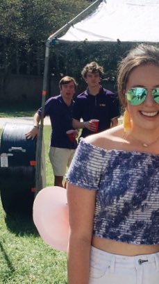emmalchampagne's tweet photo. welcome to college freshboys #gotigs https://t.co/MRM9Dzc76p