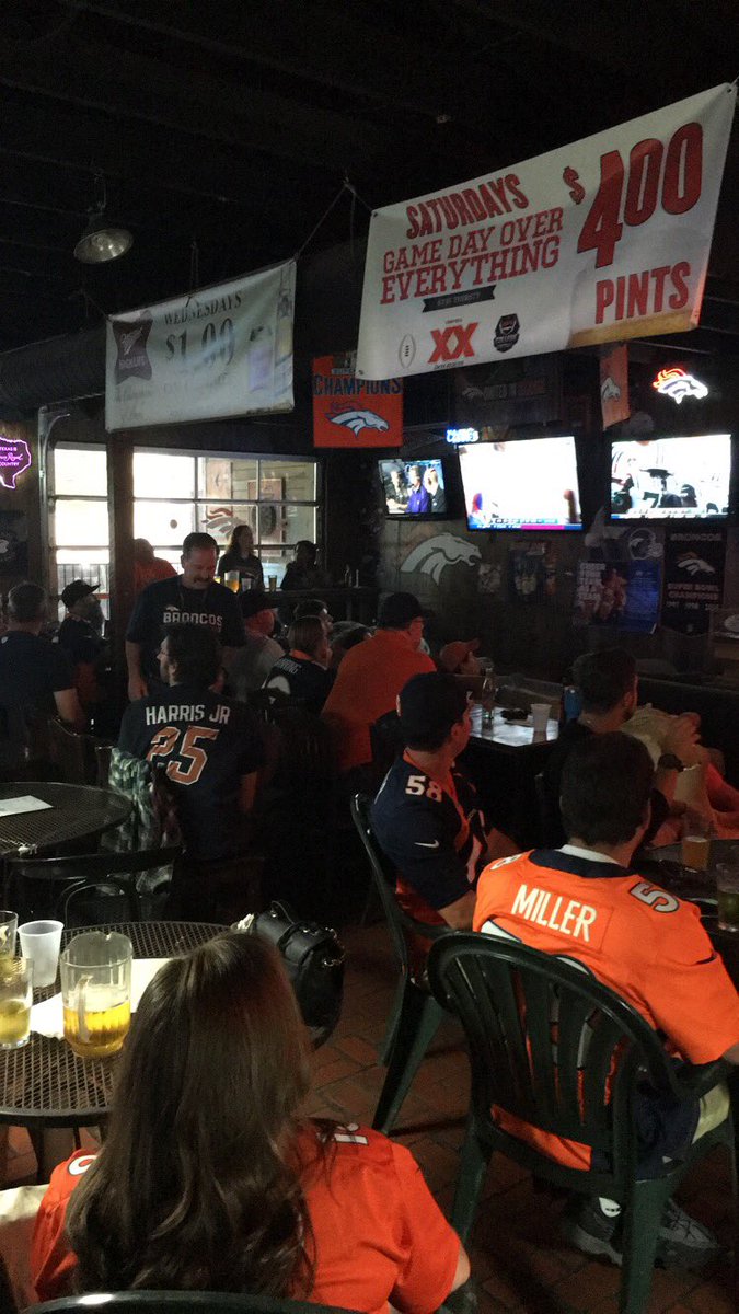 OTRSportsDenver's tweet photo. At the best Broncos bar I've ever been to in any state tbh. Always lit #TheLocalAustin #UpShow https://t.co/1GaX1lfe8o