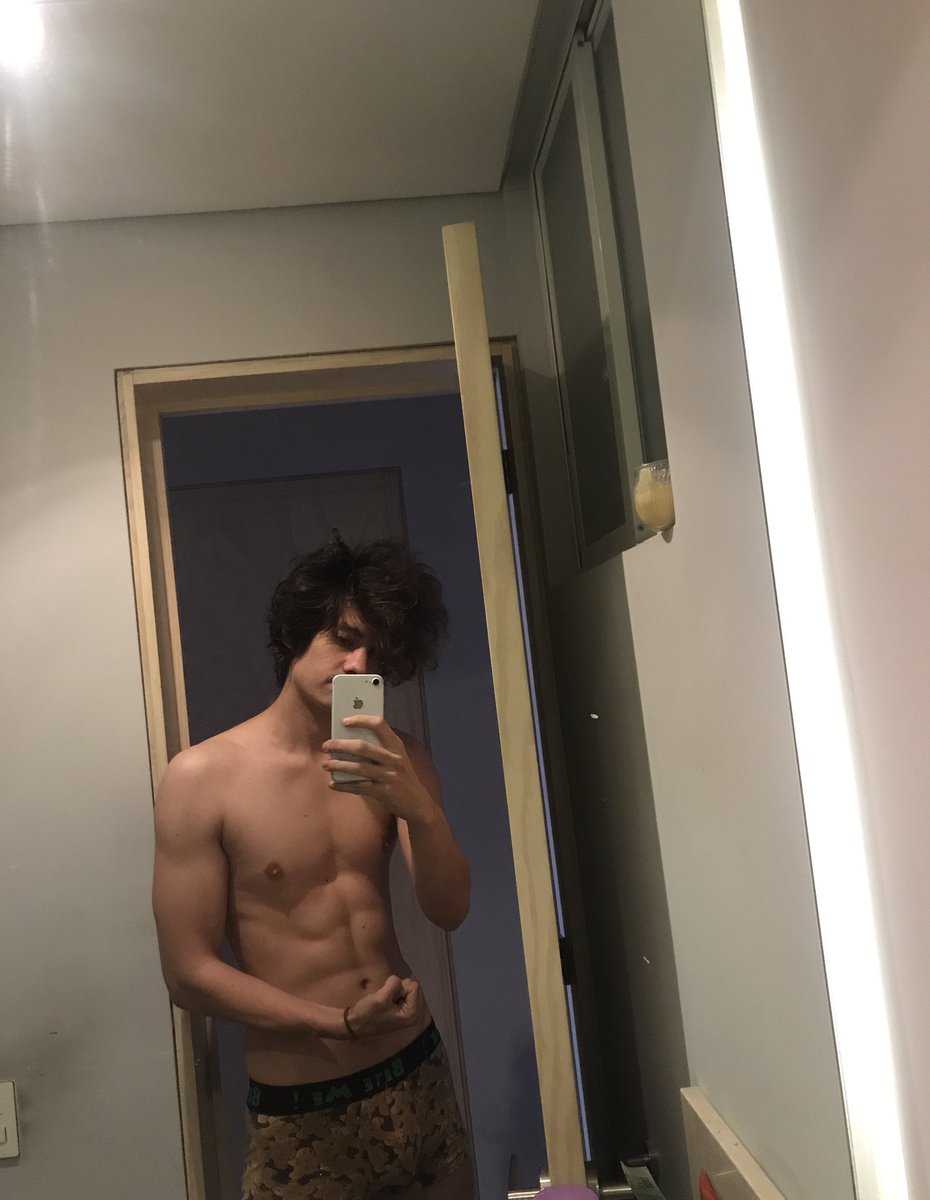 bryanmouque's tweet photo. https://t.co/so6f98F13Y https://t.co/CbmDudxZe0