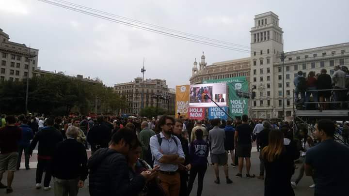 En Catalunya día histórico #referendumcataluna