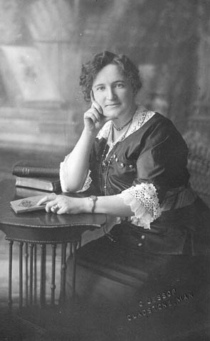 ParksCanada's tweet photo. October is #WomensHistoryMonth! All month long we’ll be featuring the amazing women designated as National Historic Persons. @Women_Canada https://t.co/LFMq6zKeuo