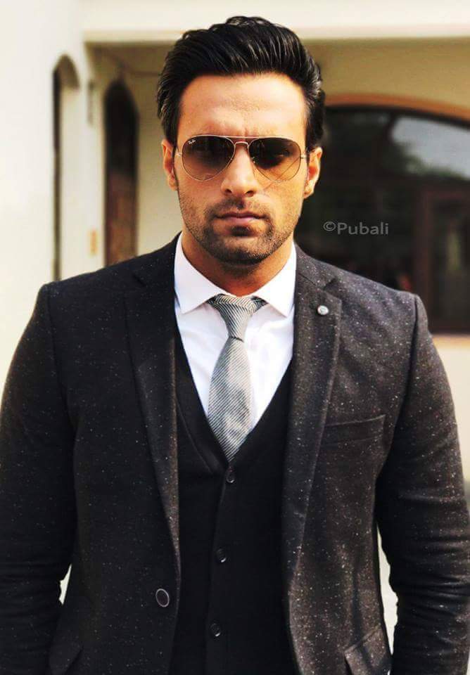 akta_pori's tweet photo. This man " @ShaleenMalhotra " can do ANYTHING & EVERYTHING sooo GRACEFULLY...β€β€β€
#DAPPER_AFπ https://t.co/oEVmaxN1xj