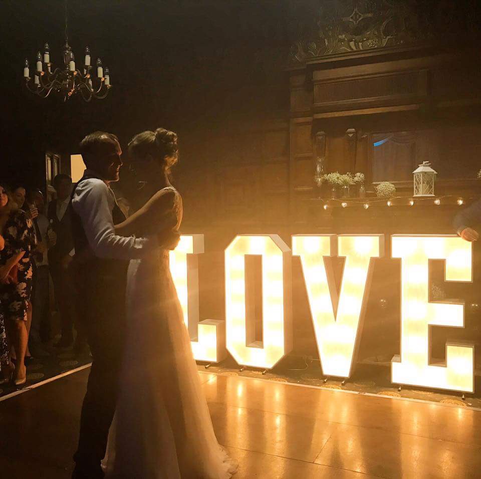 De_lightEvents's tweet photo. Bring our lighting products to any venue to add a touch of class and fantastic lighting. They really can light up the room! 
#wedding #derby https://t.co/upAve1bFiL