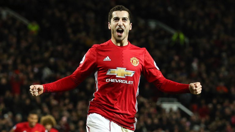 iArmenia3's tweet photo. @HenrikhMkh always wanted to become a footballer. Thanks to his parents!
@ManUtd #MickiMagic
https://t.co/KDu7LVoZce https://t.co/MQ4CuXCPkk