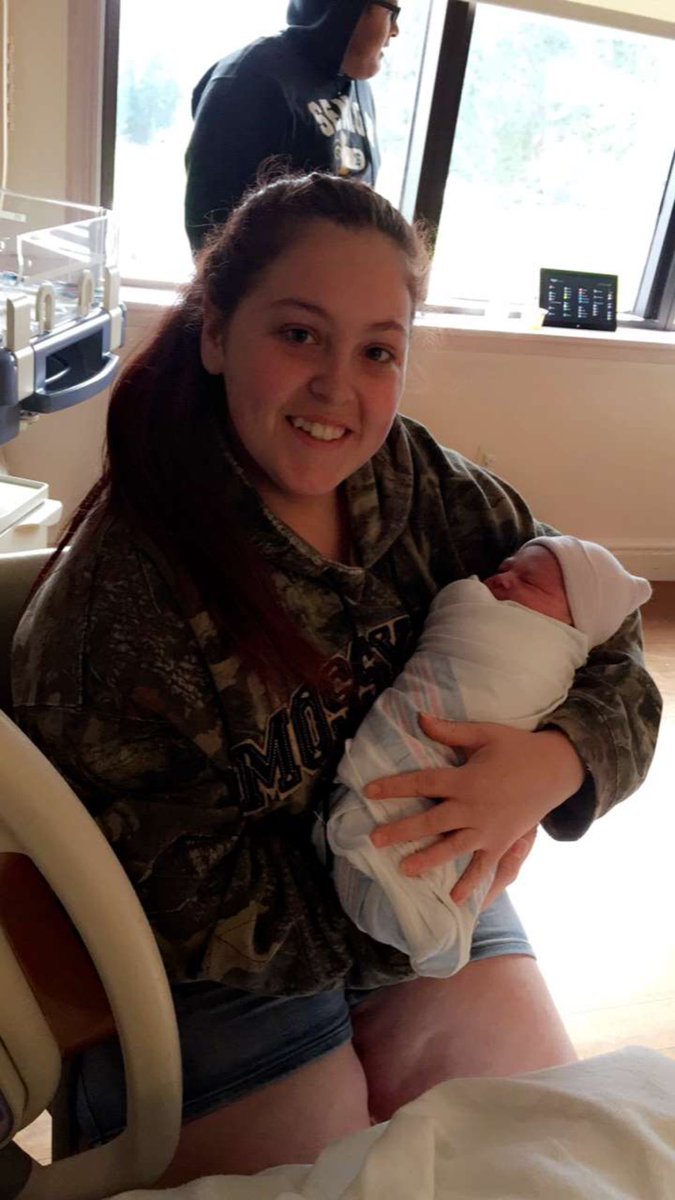 rebeccaleann2's tweet photo. Sophia Annmarie made her arrival at 7:51 this morning. And I don't think I've ever seen a more perfect human ever โค๏ธ๐๐ญ #mynieceisperfect https://t.co/tYVO3qNAyq