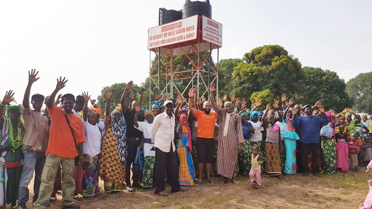 Haroon_Mota's tweet photo. In April I ran 4 marathons raising £28k for @pennyappeal. Today in Gambia I inaugurated the Solar Water Project! #UKRunchat #Running4Dad https://t.co/zwlQu3ob1X
