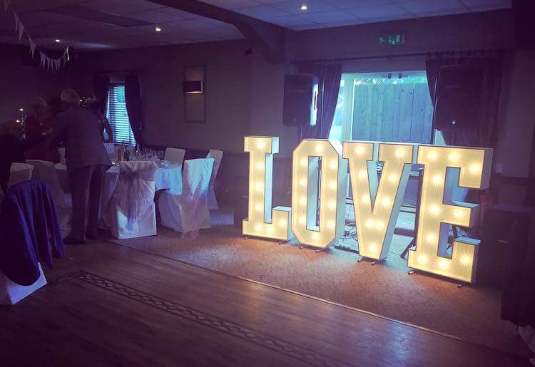 De_lightEvents's tweet photo. Bring our lighting products to any venue to add a touch of class and fantastic lighting. They really can light up the room! 
#wedding #derby https://t.co/xH8mKs5Jhl