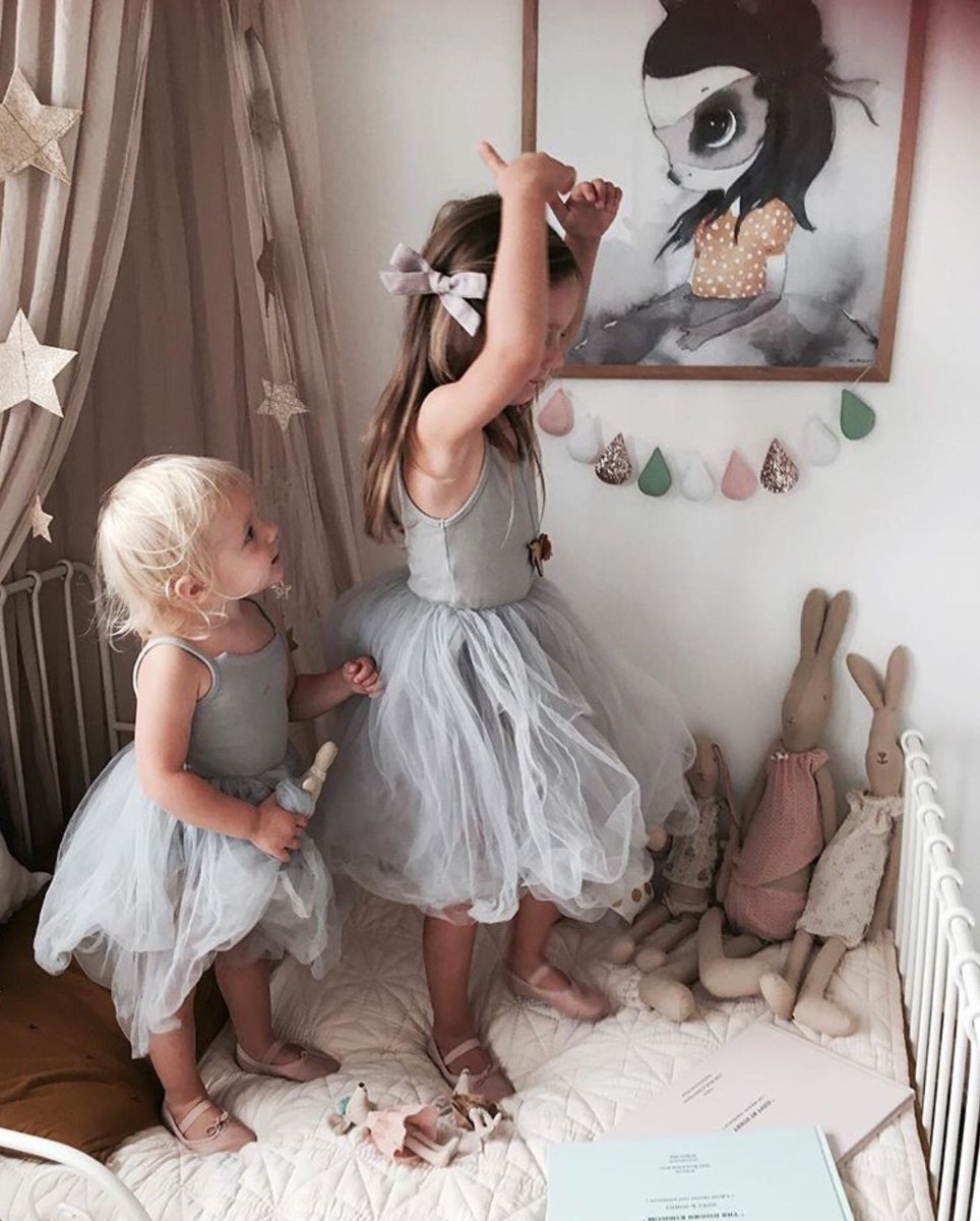 LilyDenDesign's tweet photo. Isabel and Yris in our Dove Grey Princess Dresses 🌸 https://t.co/hPl8RFbb1j