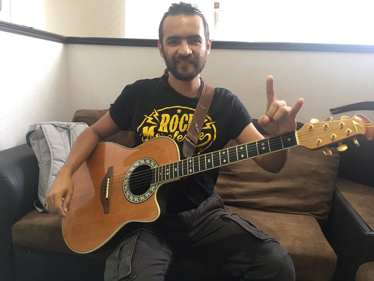 @Radio_Morelos: Ya se encuentra con nosotros el músico <a href="/davalos_agustin/">Agustín Dávalos</a> de <a href="/LosAmosdelRecre/">Los Amos del Recreo</a> #MaratónInfantilIMRyT