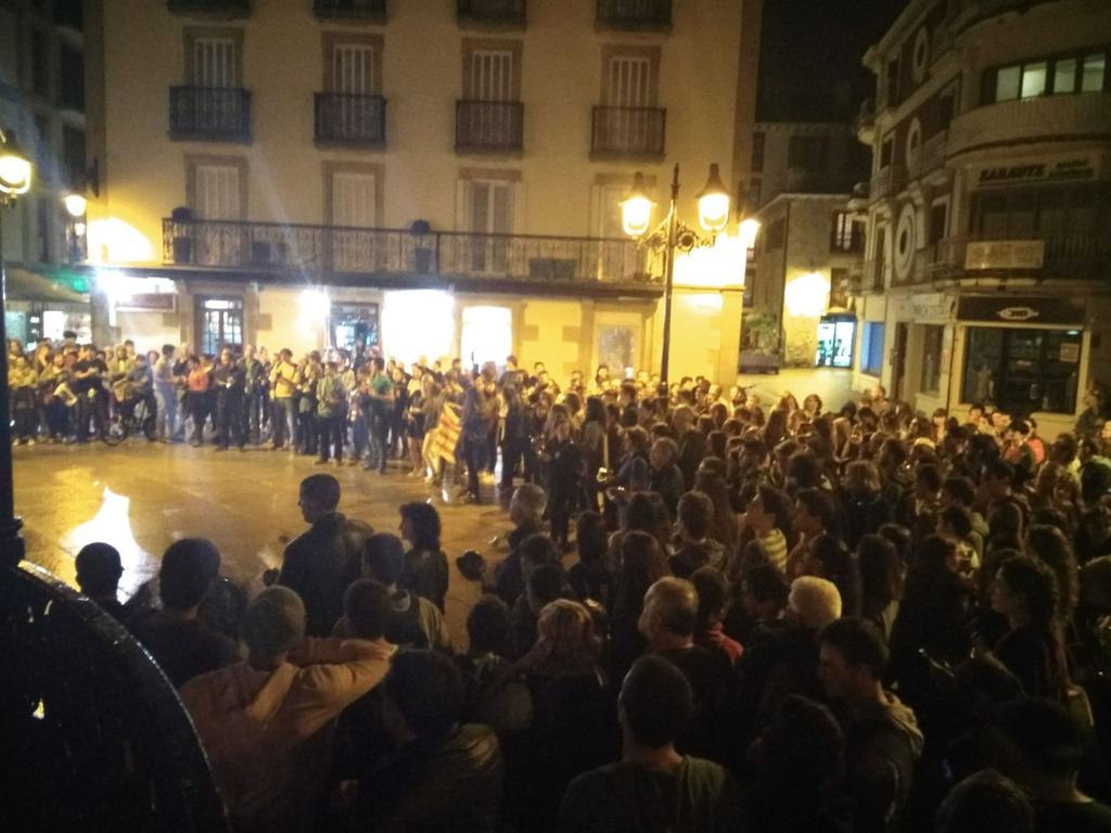 LABsindikatua's tweet photo. Zarautzen #KataluniarekinBat https://t.co/26fWMOTqTI