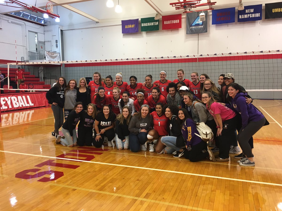IslipVolleyball's tweet photo. At today's @StonyBrookVB game! Thanks for an awesome experience! #IVBFAM #IslipPride #teambonding #Inspiration πβ€οΈππππ https://t.co/af7oSQPeAG