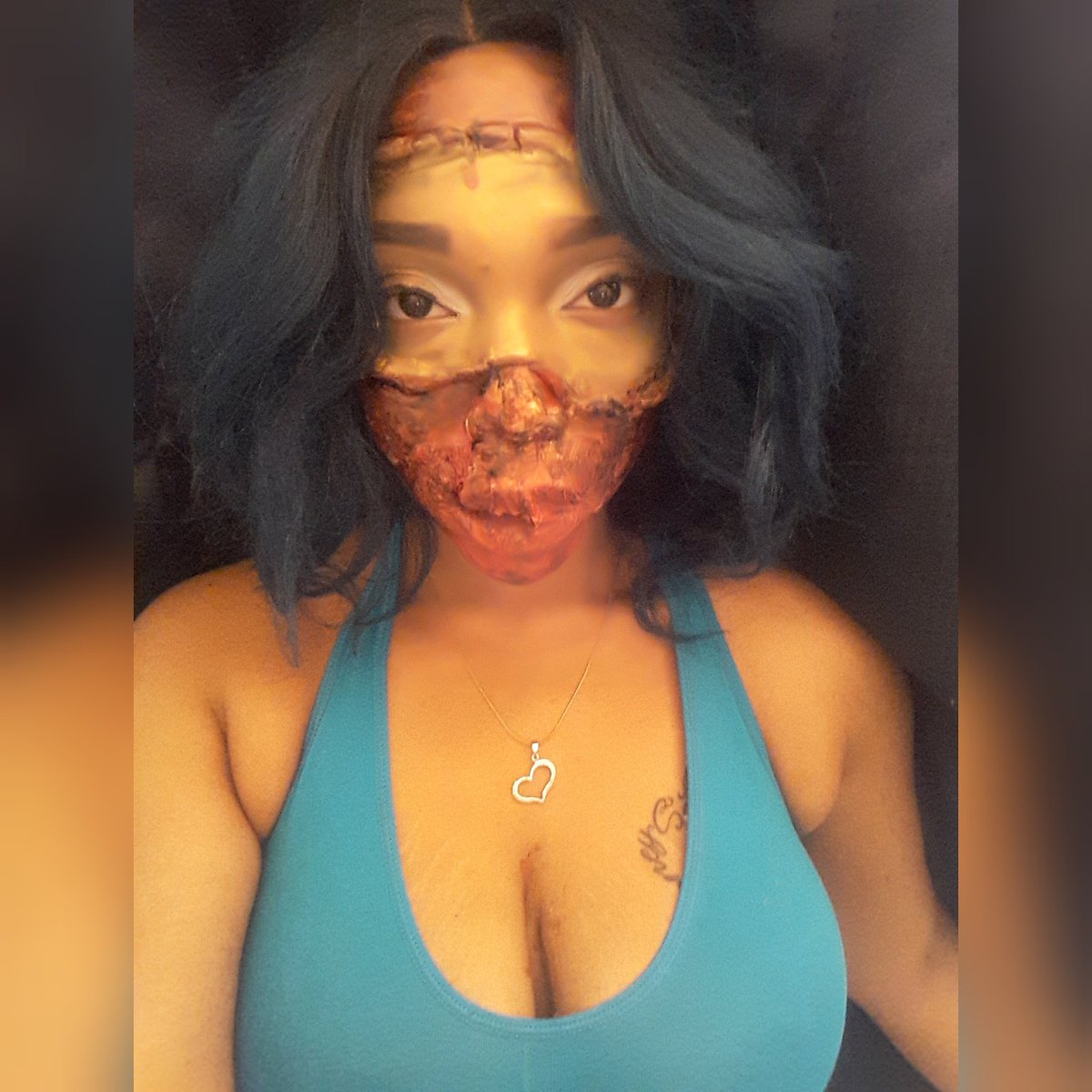 LadyVondutchess's tweet photo. October is here... happy halloween count down #HalloweenCountdown #maskoff   #halloweencostume https://t.co/syiLBgBVkx