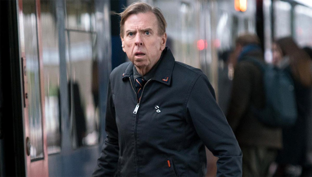 Here's our review of tonight's terrific #ElectricDreams episode, The Commuter. Spoilers! bit.ly/2key3b9