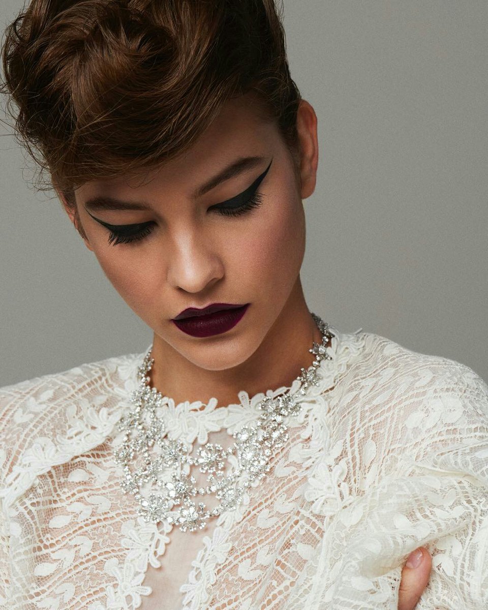 รูป barbara palvin จากอินสตาแกรม