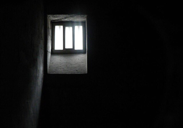 Struggling to open up to loved ones imprisons me. #whatimprisonsyou ? Comment below with #whatimprisonsyou.
