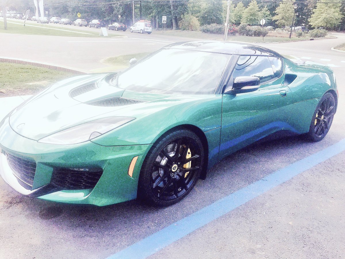 VictoryLotusNJ's tweet photo. Happy #October #VictoryLotus lovers! 

https://t.co/LehVRi2I2A 💕

#LightIsRight #Evora400 #LotusCars #autumn🍁 https://t.co/nv8gRj6E9w