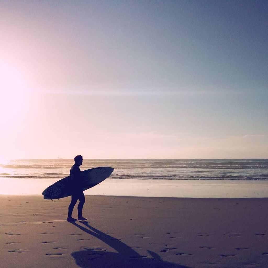 AlbertoSierra_'s tweet photo. -- I'M PICKIN' UP GOOD VIBRATIONS -- 🏄 My entry for @instagram  #WHPdayoff [#albertosierra_mobilephotography] https://t.co/PZVHec1KUh