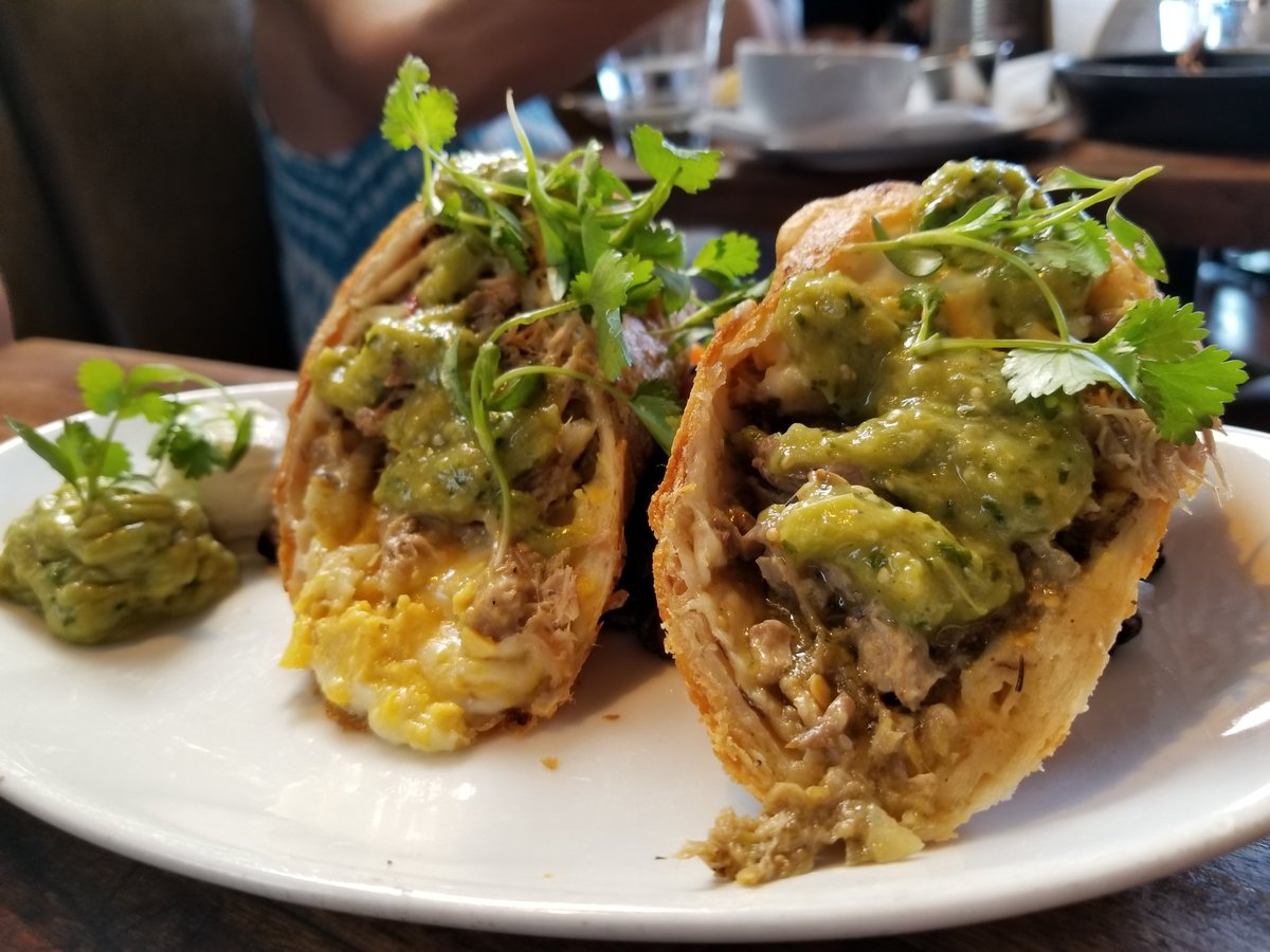 TrojanGirl4Life's tweet photo. Brunchy pork & egg green chile chimi with frijoles negros. To. Die. For.
Homerun, @ChefDLeFevre
#foodporn #MBPost https://t.co/aEpOqxxWZm