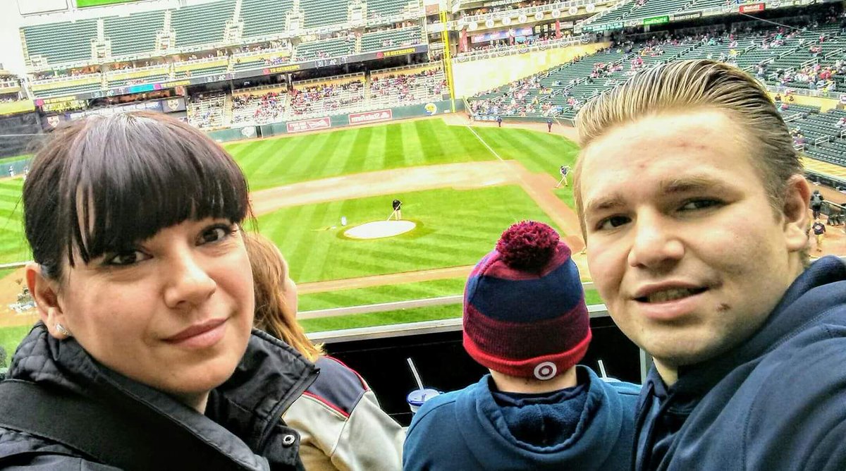 AnabelBirt's tweet photo. First time at #MNTwins game with my son #comcaster perks -free tickets. https://t.co/7i7JkXazqE