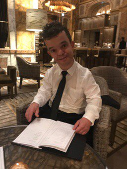 Boy13Ti's tweet photo. Always palace but Love new one ! New #crillon Bar so #posh 😎 https://t.co/ZDVch8Syw6