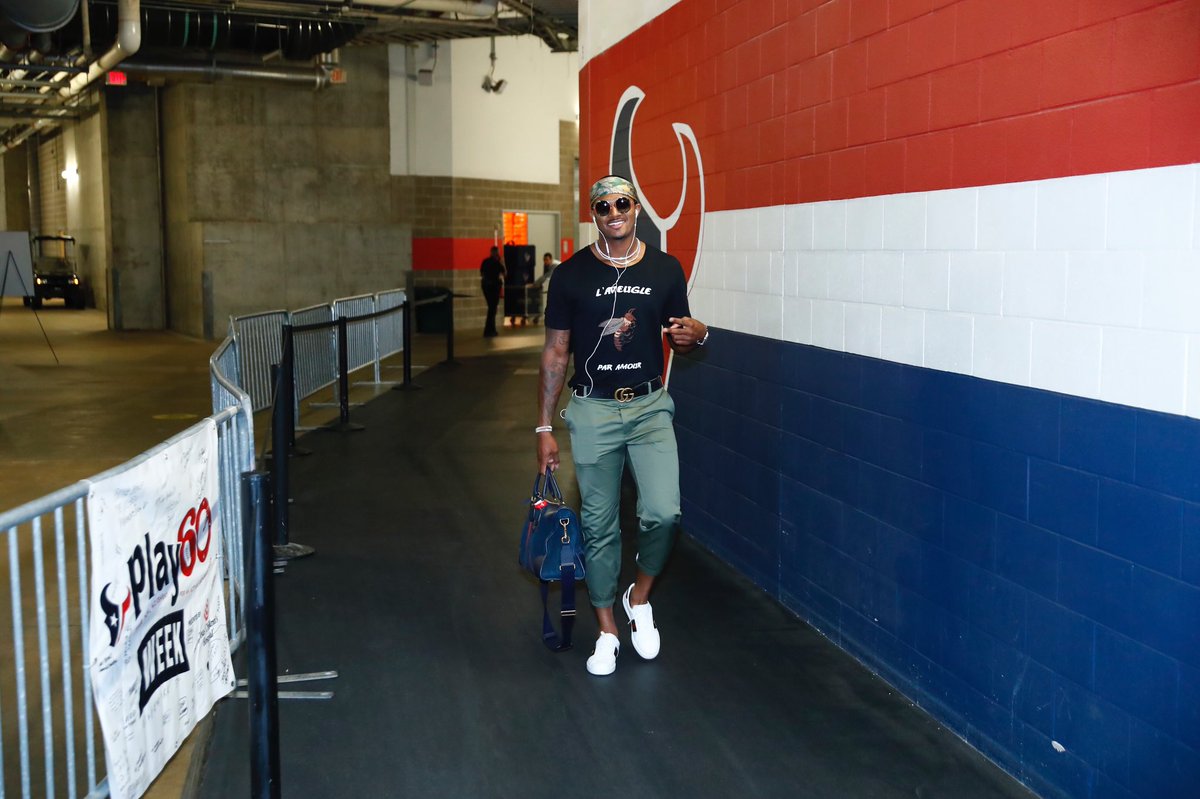 deshaunwatson's tweet photo. Everything Gucci @gucci #Blessed 💯 •815 •Memo™ https://t.co/YSjLHPAUsv