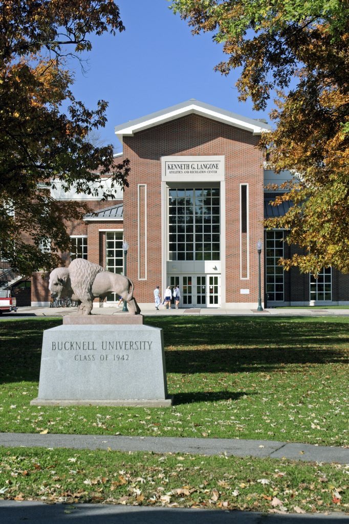 RMHSCommits2018's tweet photo. Congratulations to Claudia Glasgow (@clauds526) for committing to Bucknell University for rowing and an undecided concentration in business! https://t.co/RM3Qb7RShZ