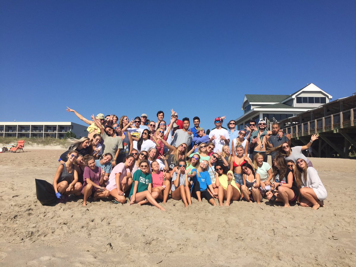 It was a pleasure teaming up with Alpha Phi this weekend for a delicious breakfast and a beach sweep!