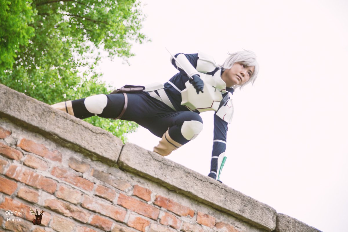NiwKonz's tweet photo. #bellcranel #bellcranelcosplay #danmachi #hestiafamilia #familiamyth #bellarmor #danmachibell #cosplay https://t.co/EY2tORIbXx