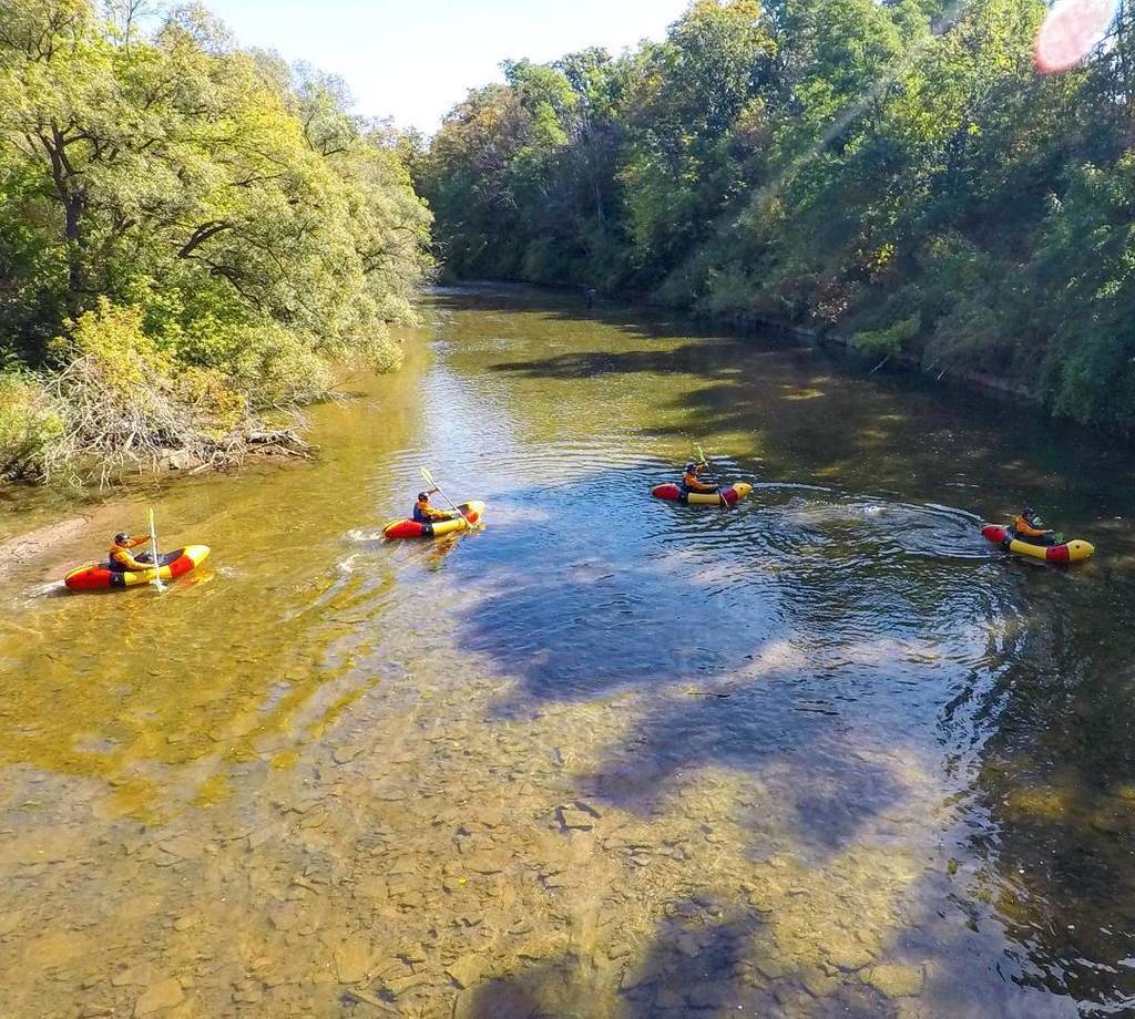 Suluk_46's tweet photo. Awful lot of packrafters out on the water today! 😃 #packraft #packrafting #alpacka #alpackaraft  #alpackagnarwhal … https://t.co/00qKfjItlY https://t.co/PuQhXqzDUY