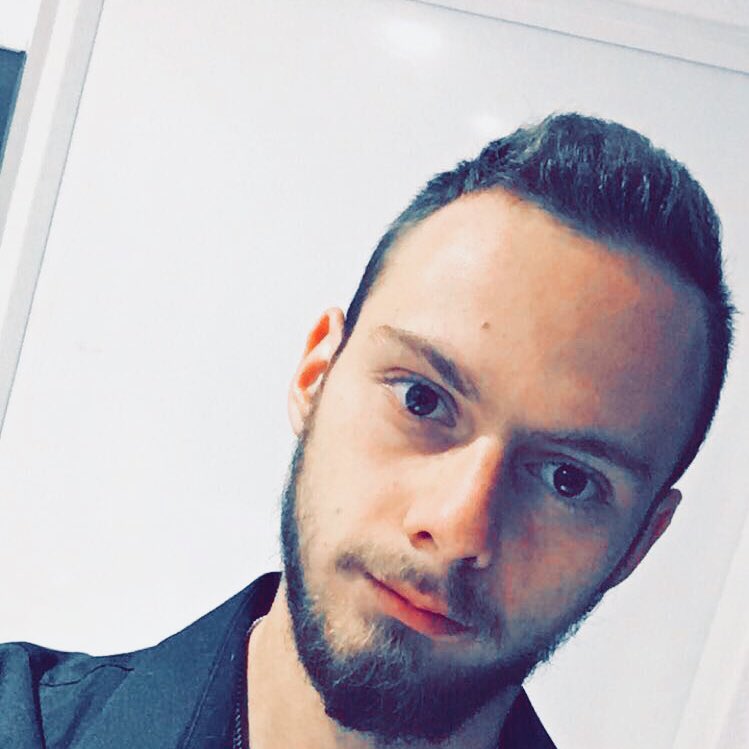 Rafraf57's tweet photo. #NouvellePhotoDeProfil https://t.co/ewpa5lnsjI